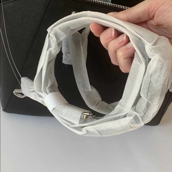 ๐ดSOLD OUT๐ด ๐HP- Michael Kors Ciara Satchel - Picture 11 of 16